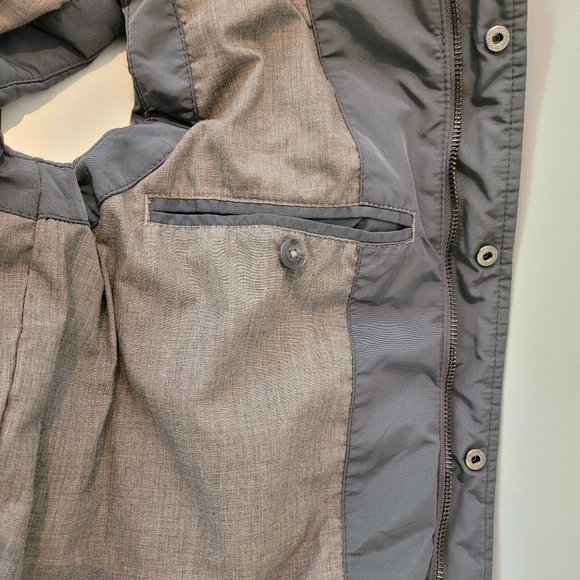 Calvin Klein Puffy Vest with Detachable Hood - Picture 5 of 10